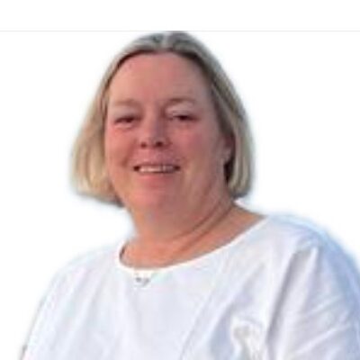 Mrs L Kelly ID card pic Medium